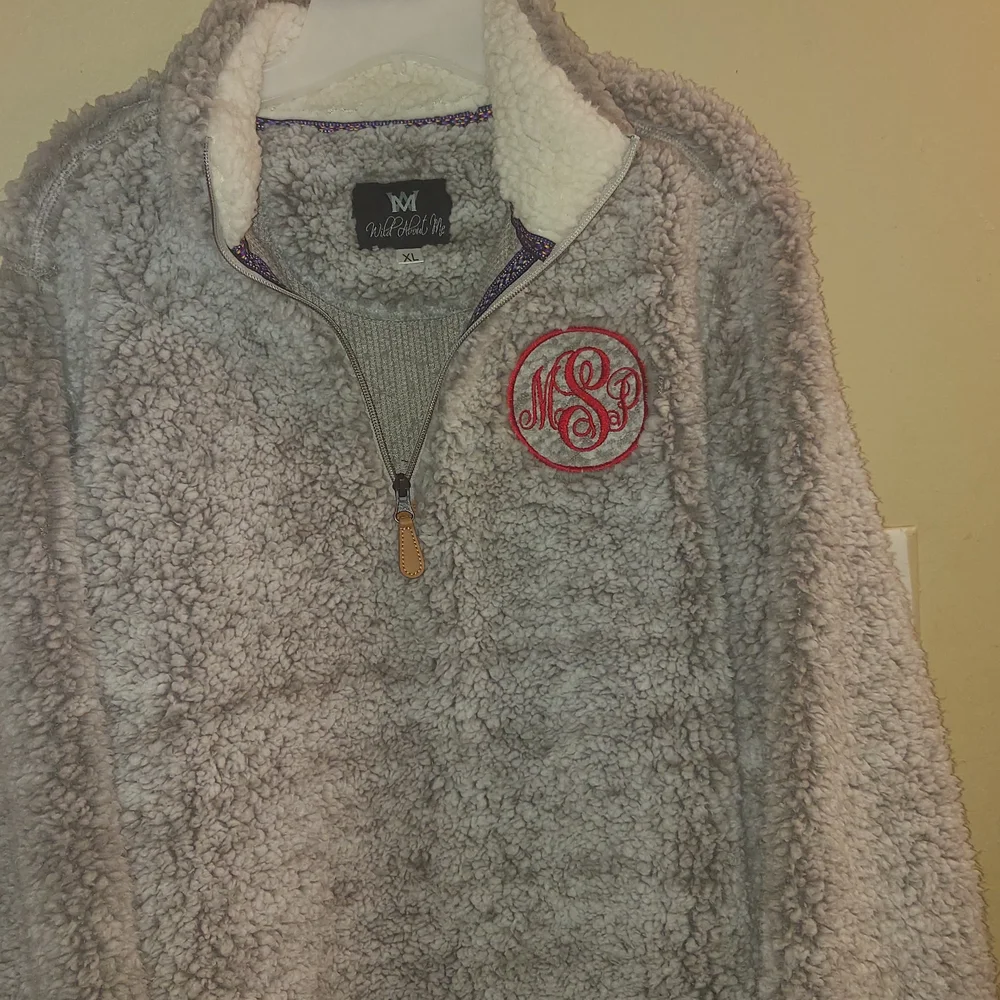 Wild Heart Fleece Pullover - Picture 3 of 7